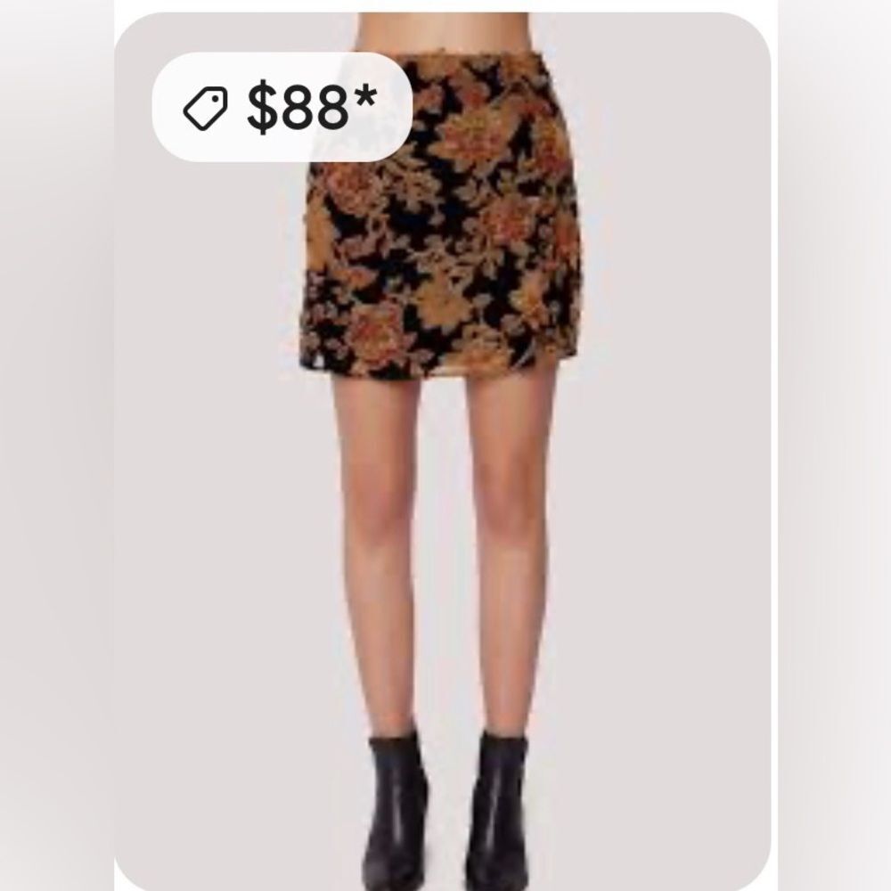 Lost + Wander Black and Gold Floral Mini Skirt